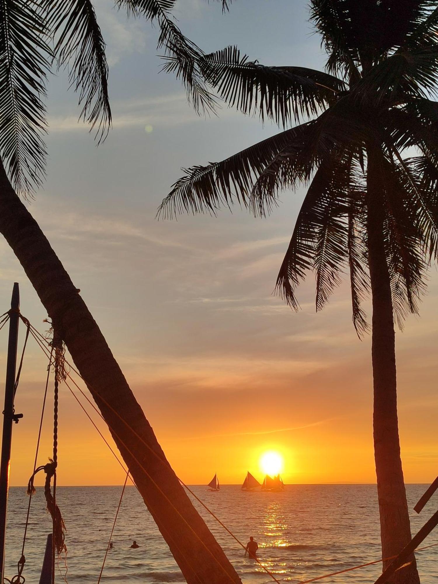 Castle Rock Boracay Aparthotel Yapak ภายนอก รูปภาพ